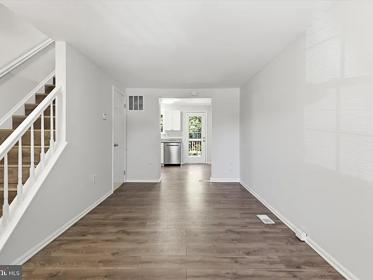 42 Alden Ct — Photo 5