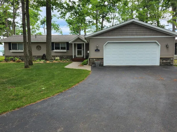 1131 Lagoon Ave, Lewiston, MI 49756