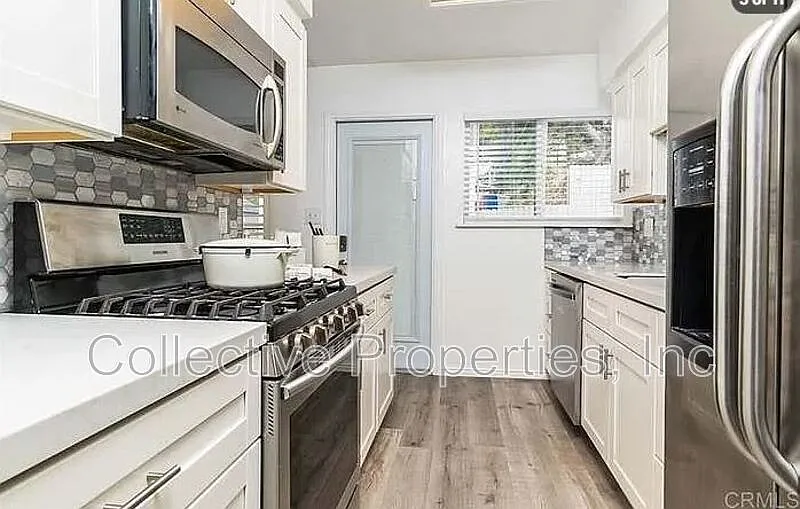 3 bed, 2.0 bath, 1160 sqft, $3,700 — Photo 4