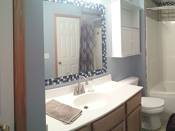 Upstairs full bathroom