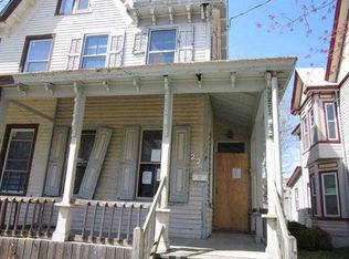 22 Walnut St, Bridgeton, NJ 08302
