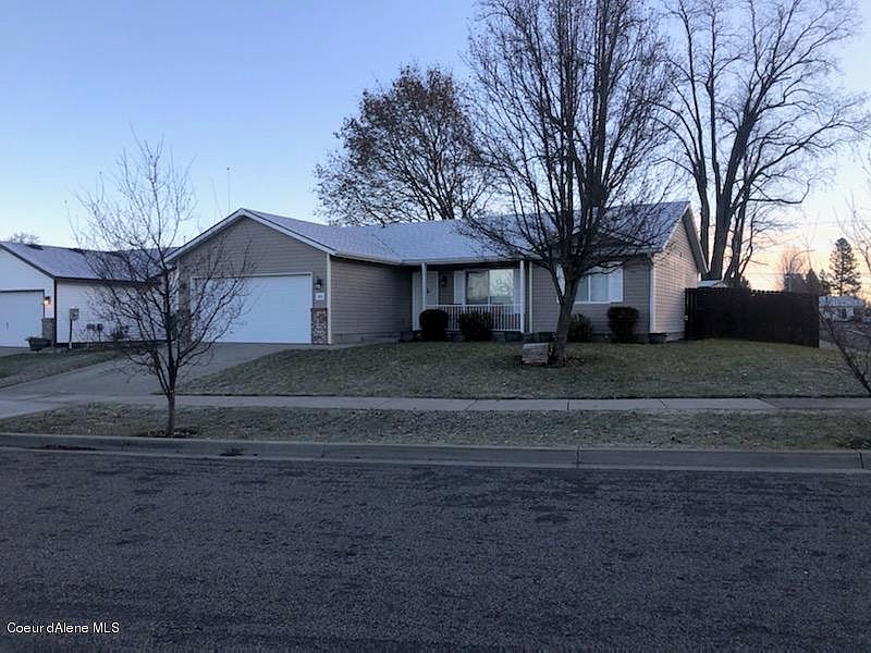 1st image of 372 N Larri Lee St