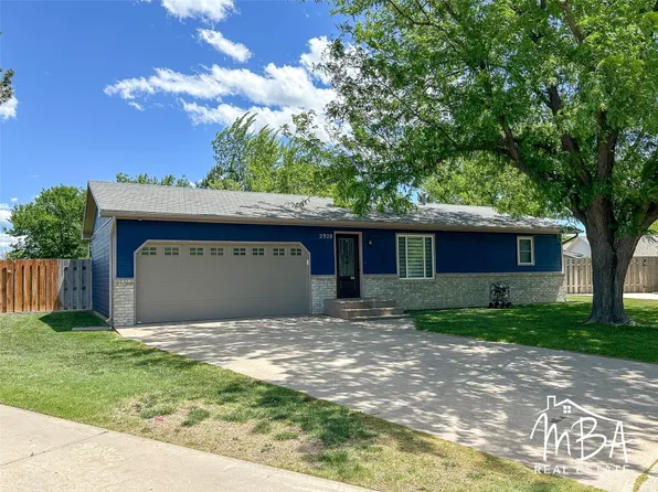 2928 Loraine Pl, Garden City, KS 67846