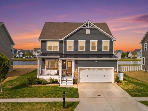 1049 Olmstead St, Chesapeake, VA 23323