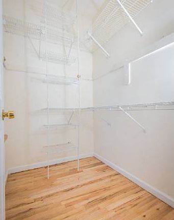Walk-in Closet