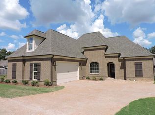 6804 Rebel Grove Cv, Olive Branch, MS 38654