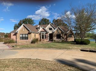 554 Inverrary Ct, Eureka, MO 63025
