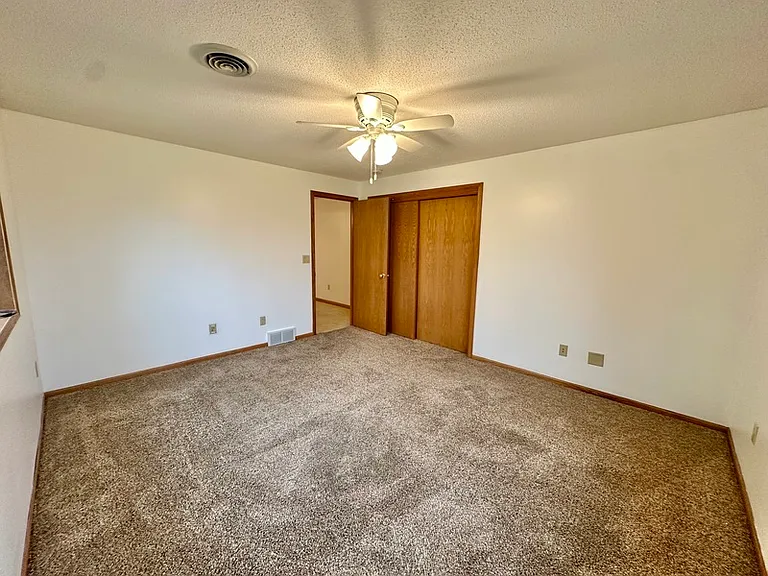 3610 Alburnett Rd — Photo 18