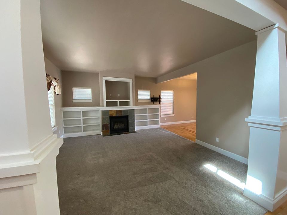 1st image of 20646 SE Hummingbird Ln