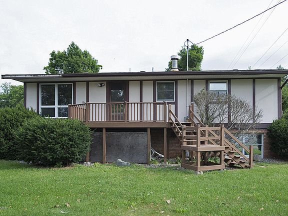 2nd image of 216 Arcadia Blvd