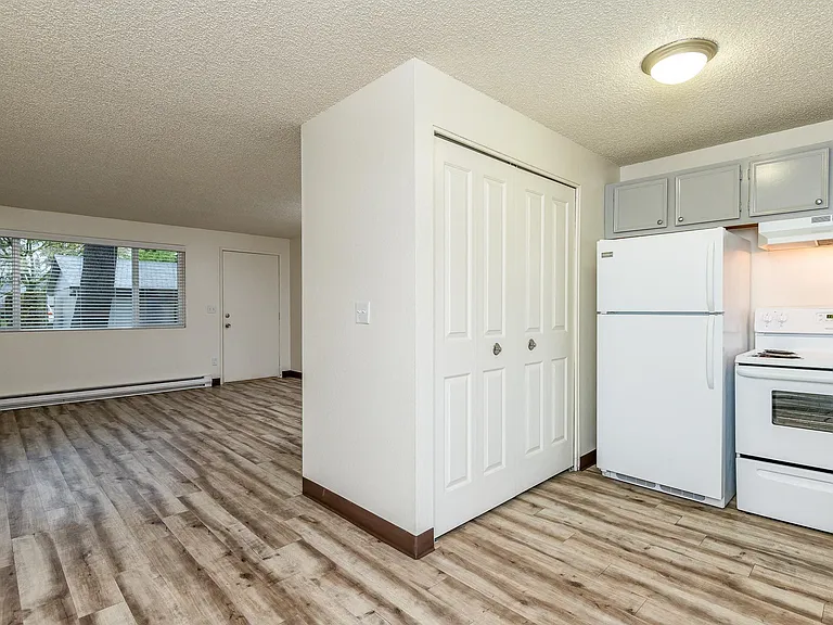 Tamaryn | Duplex Dining Room