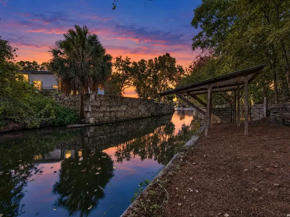 427 RIVER BEND DR, New Braunfels, TX 78130