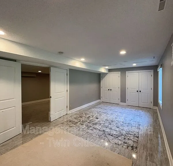 7420 Hyde Park Cir — Photo 23