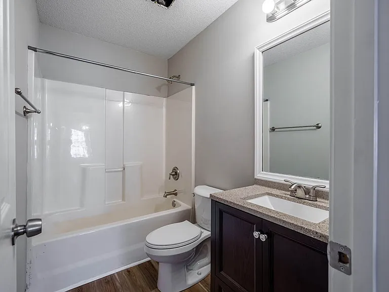 101 Thorncrest Dr — Photo 24