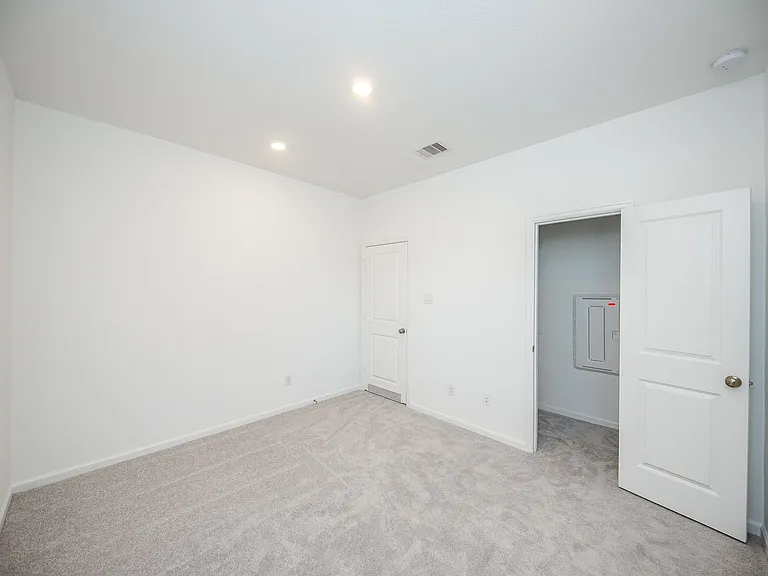 27035 Flower Isle Ln — Photo 25