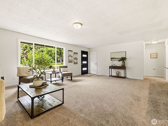4th image of 3325 44th Street Ct E