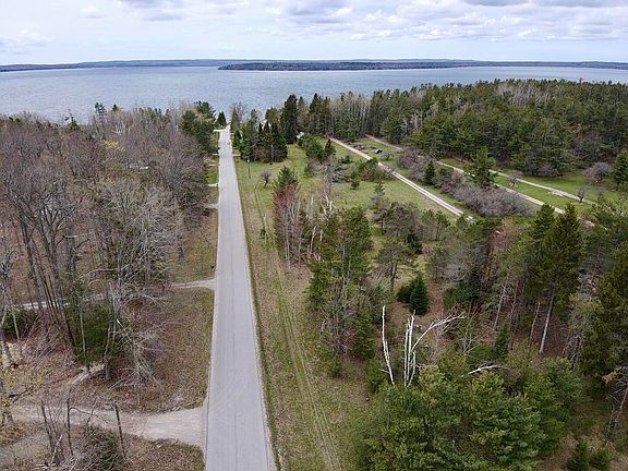 5th image of Par 3 Needles Rd