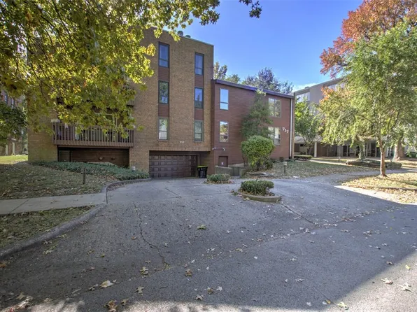 717 W Prairie Ave APT 2, Decatur, IL 62522