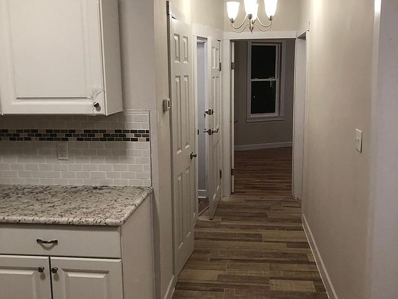 2nd image of 270 Kingsland Ave