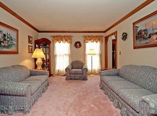 42W449 Burlington Rd, Elgin, IL 60124