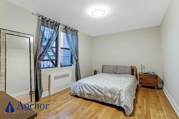 Rented by Anchor Associates | media 9