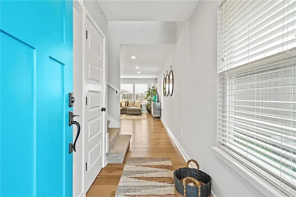 4 bed, 1857 sqft, $2,800 — Photo 2