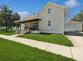 533 Sumner St, Genoa City, WI 53128