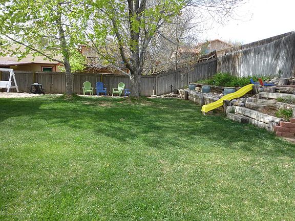 3rd image of 4201 Applewood Dr
