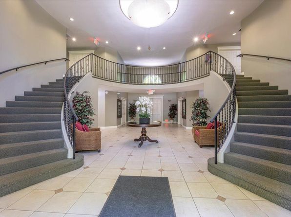 20 Willow Rd APT 13, Menlo Park, CA 94025