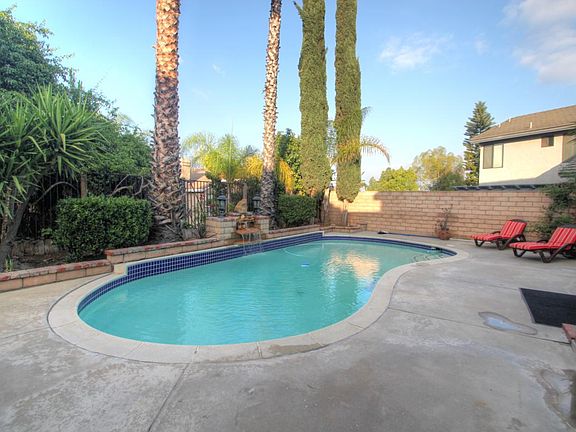 3rd image of 10370 River Run Cir