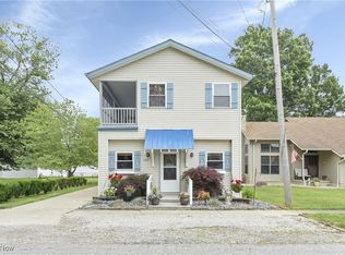 511 Sunset Ave, Sheffield Lake, OH 44054
