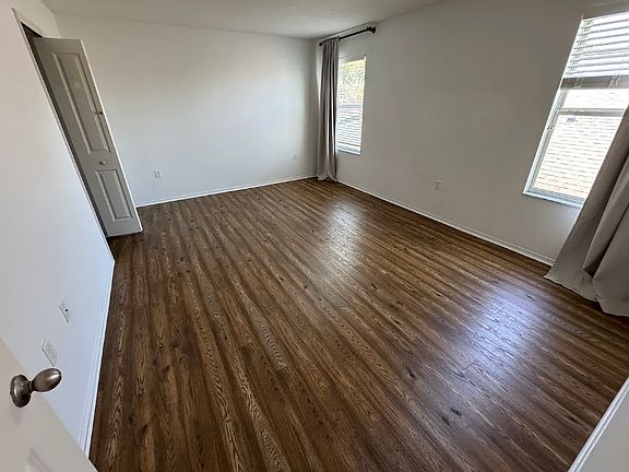 5th image of 4702 Blue Diamond St