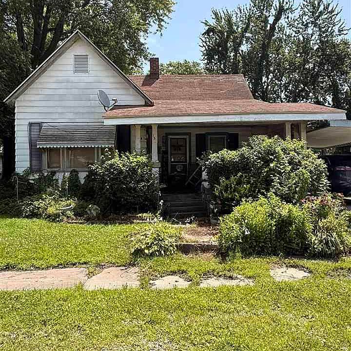 1st image of 157 5th St SE