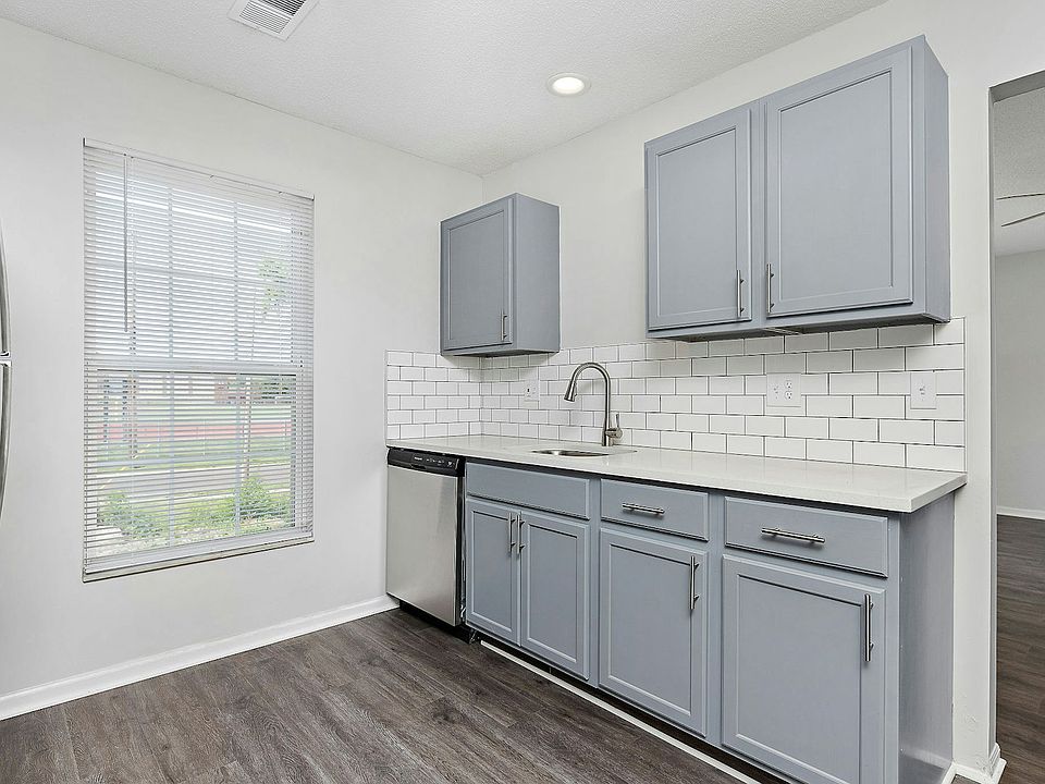 Kitchen - New appliances, countertops, cabinets, backsplash
