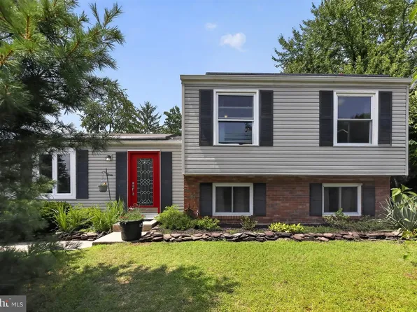 3 Foxwood Ct, Sicklerville, NJ 08081
