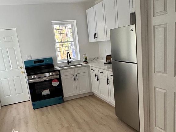 2nd image of 2404 N Colorado St