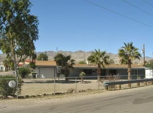 697 Cherry Blossom Ln, Bullhead City, AZ 86442