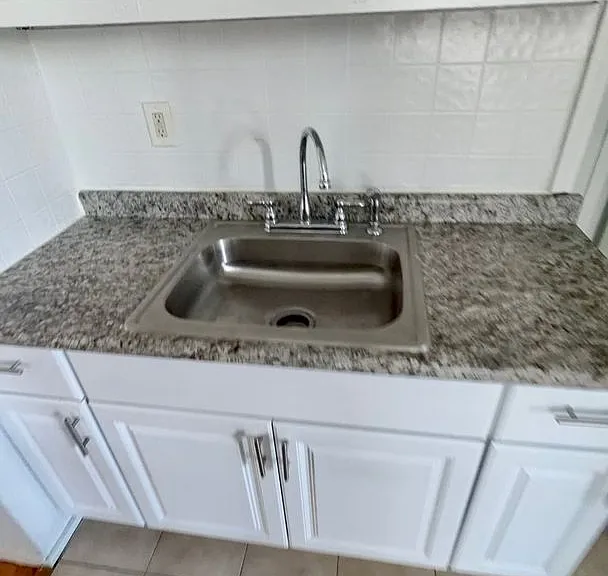 2531 N Tripp Ave — Photo 4