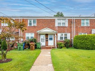828 N Stiles St, Linden, NJ 07036