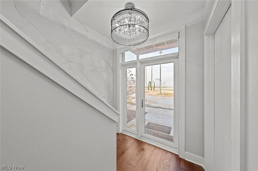3 bed, 3.5 bath, 2192 sqft, $6,000 — Photo 4