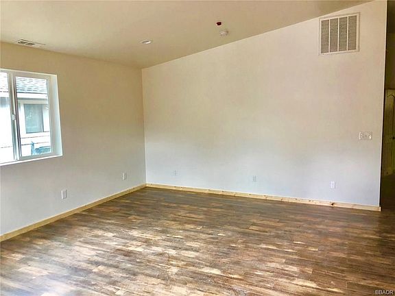 2nd image of 336 E Mountain Blvd
