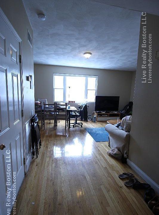 2nd image of 35 Highgate St #Bb