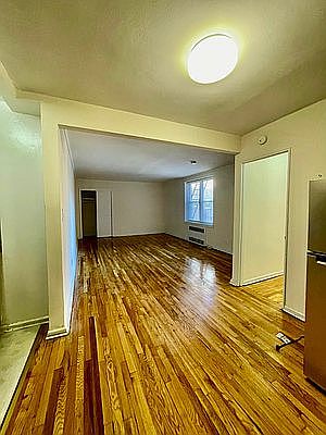 3rd image of 8675 Midland Pkwy APT 6F