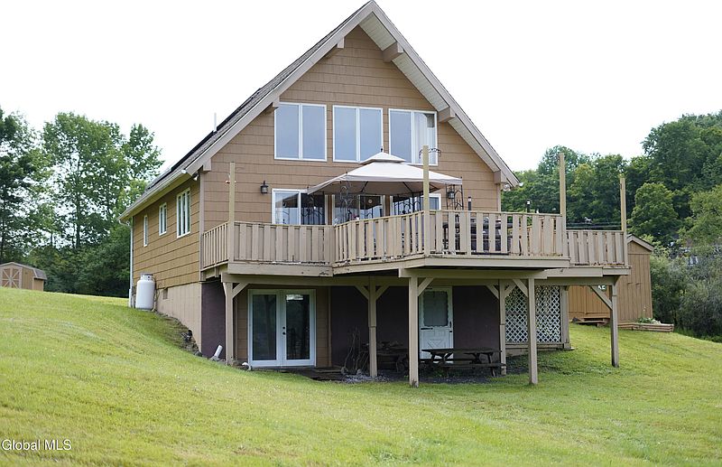 4th image of 115 Lakeside Drive