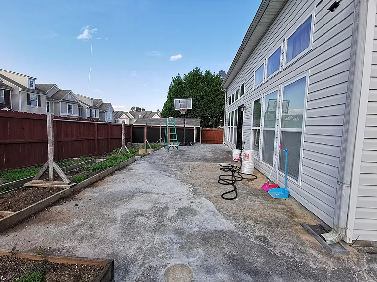 1913 Executive Dr — Photo 41