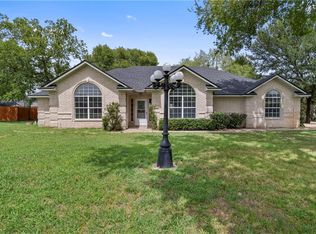 225 Lost Oaks Dr, Waco, TX 76705