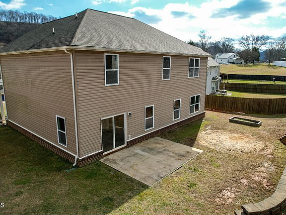 5th image of 2020 Falling Leaf Dr