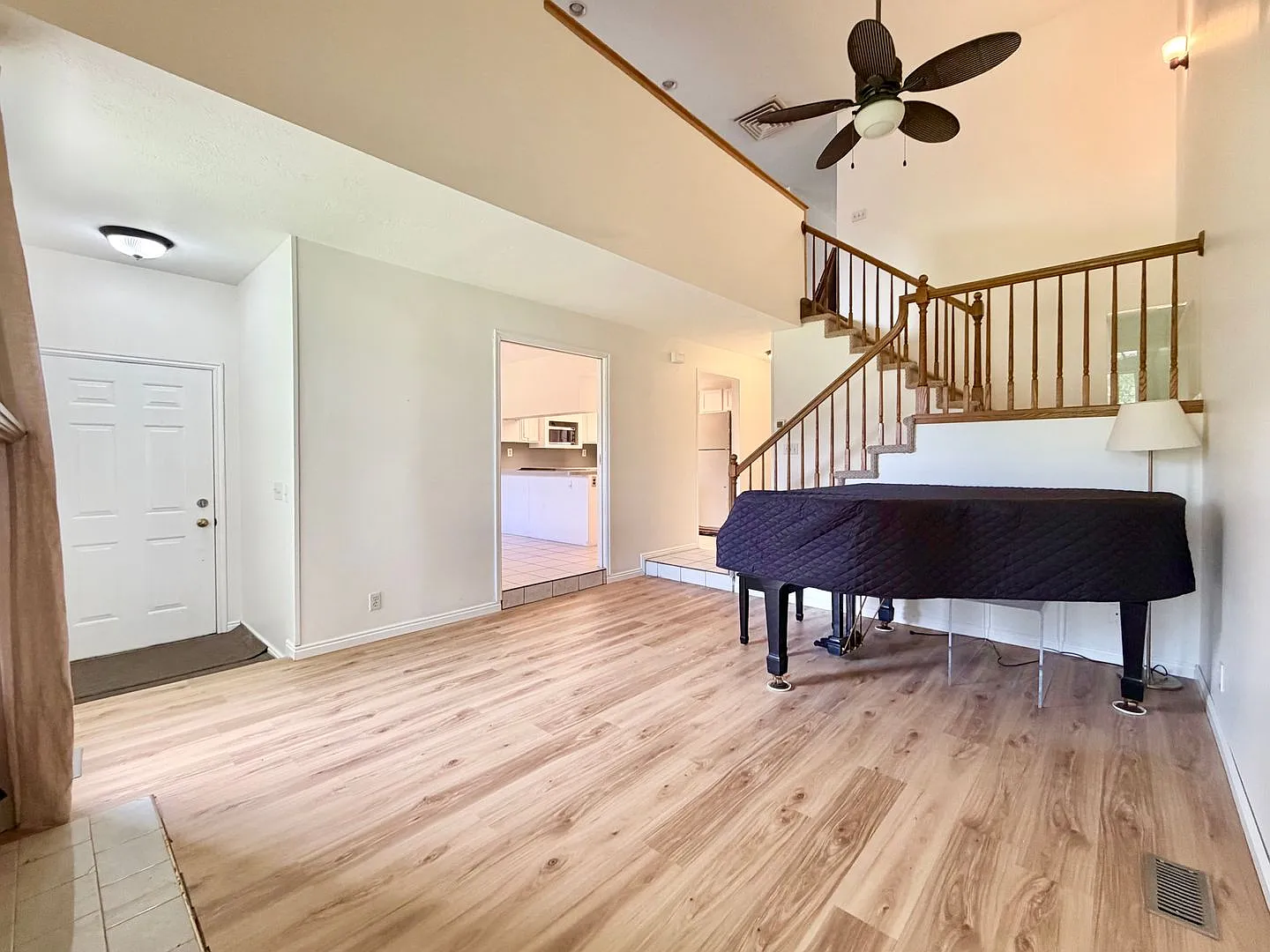 2,800 Sq. Ft. 3-Bedroom Townhome | 2 Kitchens + 2 Laundry Sets + Huge Finished Basement — Photo 2