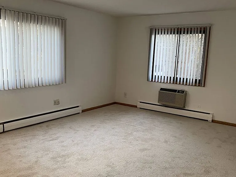 2700 Humboldt Ave S — Photo 23
