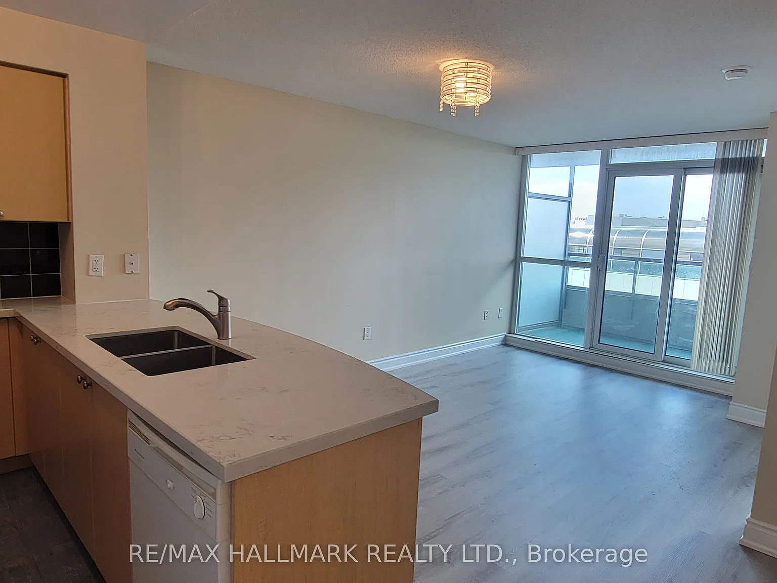 1 bed, $2,100 — Photo 2